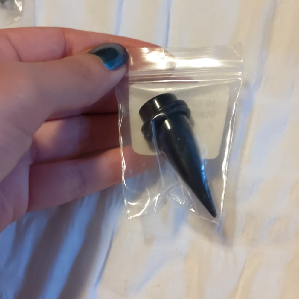 Black taper